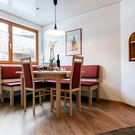 Apartment Mangeng *